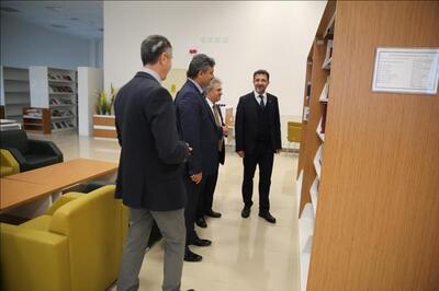 Siirt Üniversitesi Rektörü Prof. Dr. Nihat Şındak ve Rektörümüz Prof. Dr. Abdurrahim Alkış Kütüphanemizi ziyaret ettiler