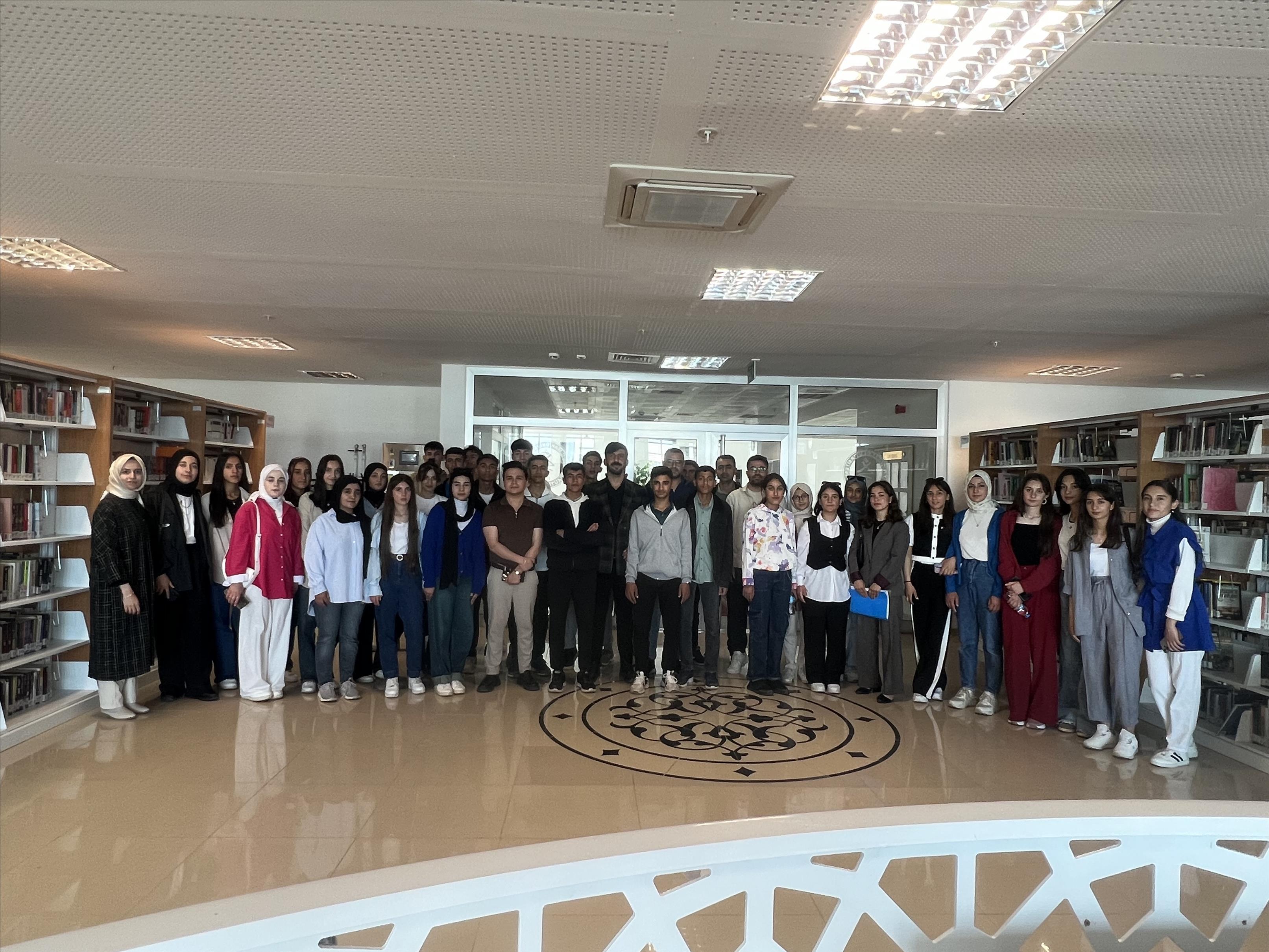 sirnakidil-karalar-anatolian-imam-hatip-high-school-students-visited-our-central-library